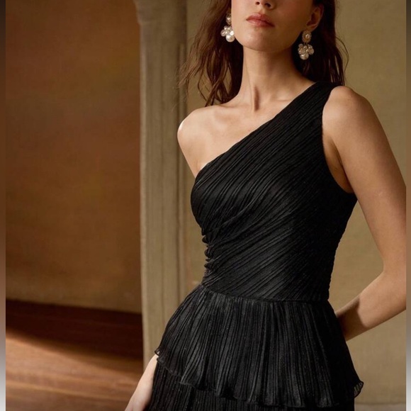 Luxe one shoulder layered ruffle hem midi dress - Picture 5 of 6